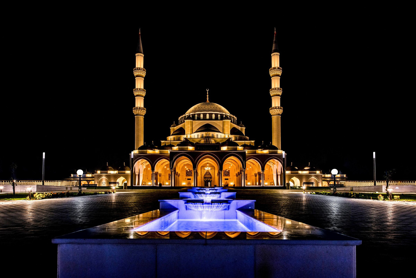 Linea-light-group-sharjah-mosque-mosques-archello.1601059881.7473